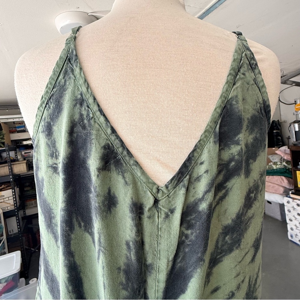 cloth & stone Green Tie-Dye V‑Neck Wide‑Leg Jumpsuit - Picture 10 of 13